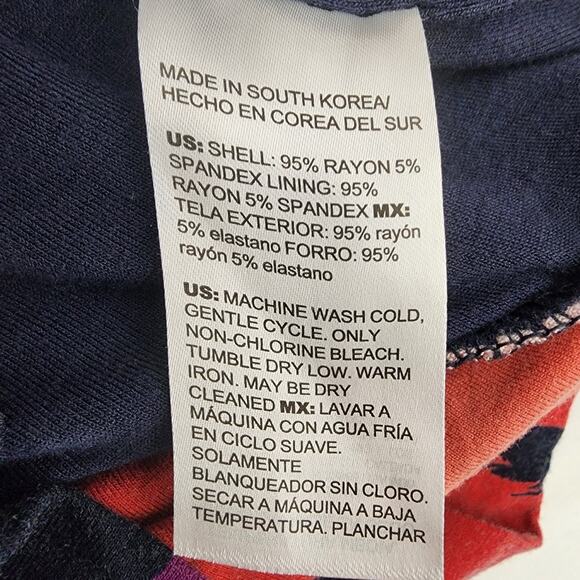 Chico's Touch of Cool Abstract Banded Hem Top Size 2 US Large Lightweight Dolman - Picture 9 of 10